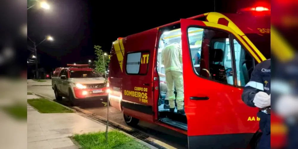 O homem foi visto caído e sangrando muito em plena Avenida Comendador Franco