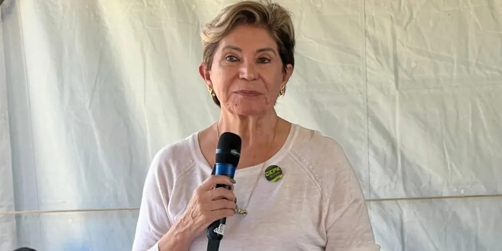 Prefeita Elizabeth durante evento que formalizou a assinatura do contrato para a construção da Upa Uvaranas