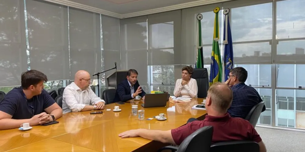 Elizabeth comenta que a EPR vai gerar receita de ISS para o Município