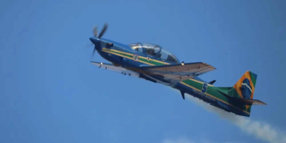 Sete aeronaves modelo Embraer EMB-114 “Super Tucano” vão participar do show