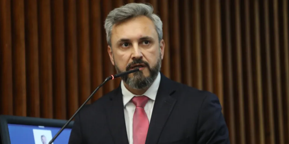 Os requerimentos indagam sobre planos para aumentar a capacidade operacional da praça de pedágio