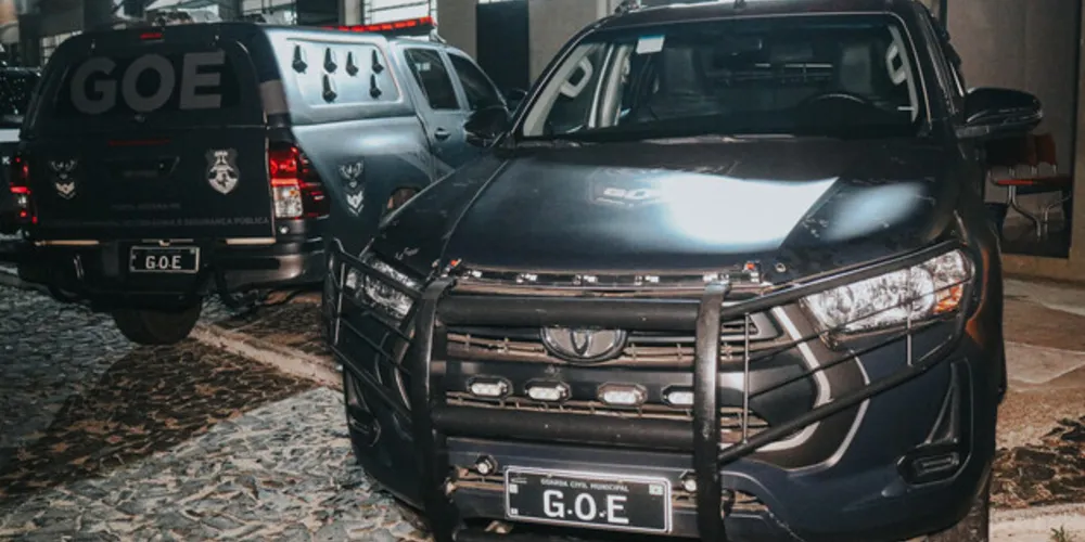 A motivação para o crime não foi revelada, e o caso será investigado pela Polícia Civil