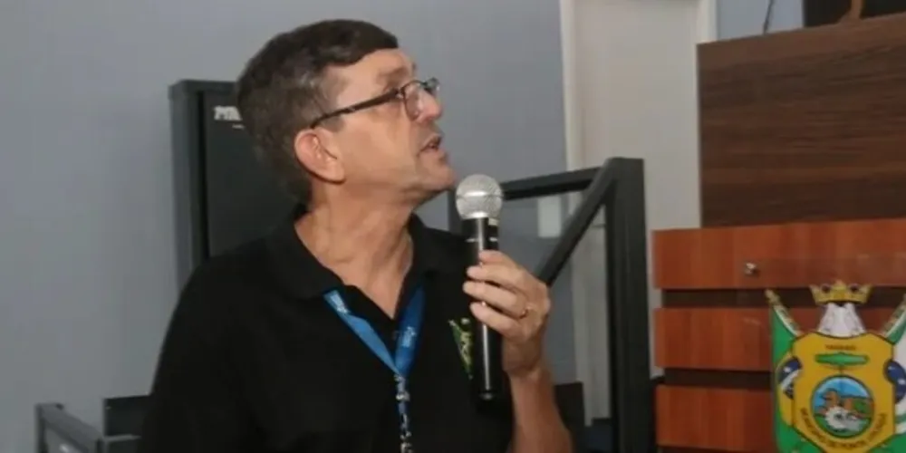 Grokoviski prestou esclarecimentos à Câmara nesta segunda-feira (4)