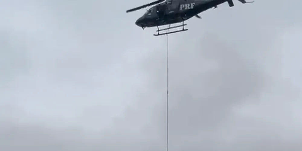 Helicóptero chegou nas áreas afetadas na sexta-feira (03)