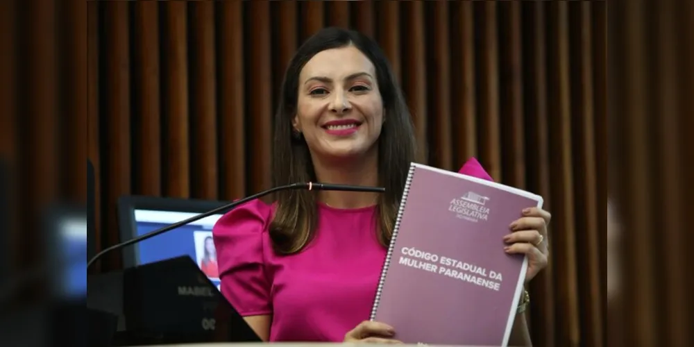 Mabel comemorou a aprovação do projeto durante o Mês da Mulher