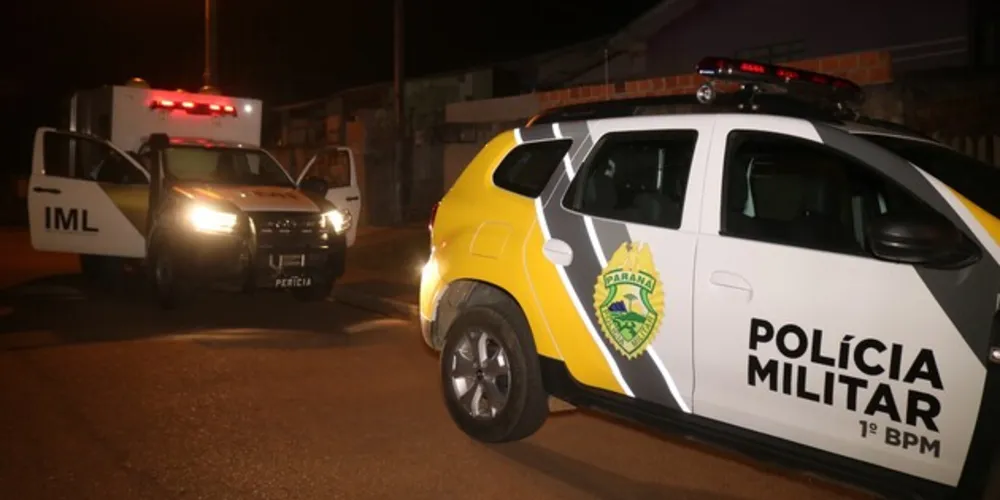 Equipes da Polícia Científica e Militar estiveram no local