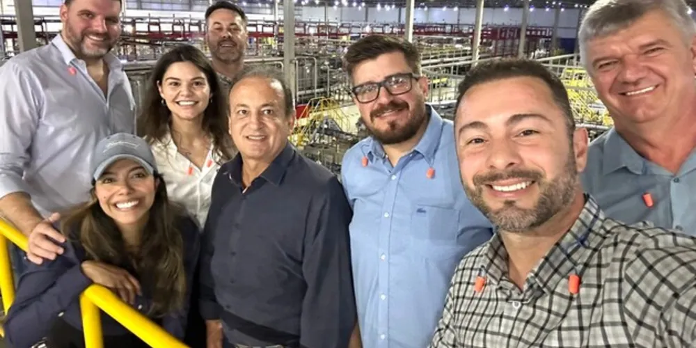Lideranças durante visitação na indústria de Ponta Grossa