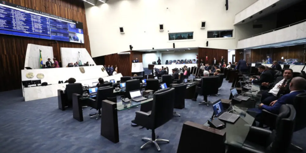 Três iniciativas com foco no público femininos foram aprovadas na sessão plenária desta segunda-feira (4)