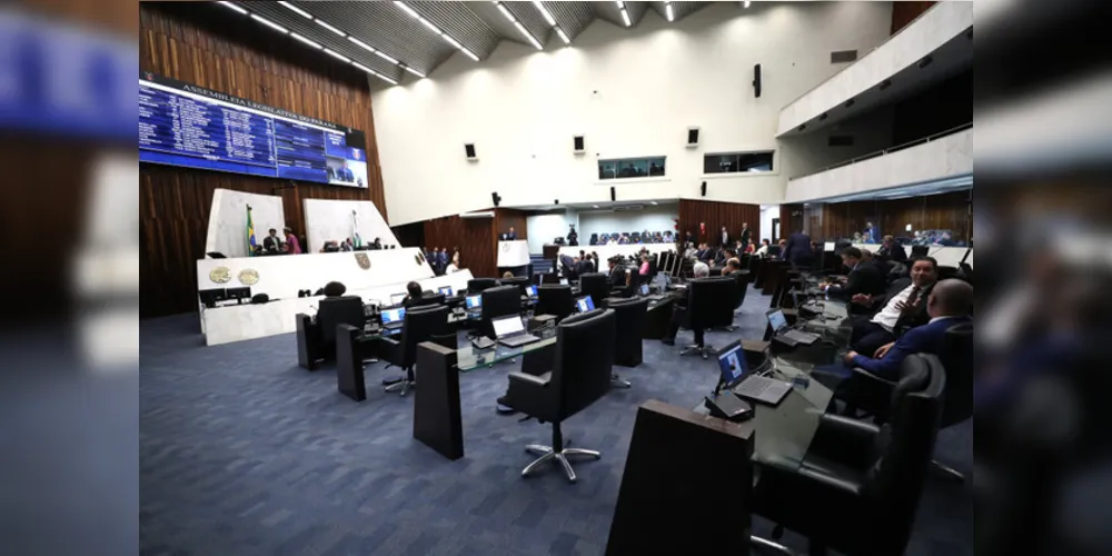 Três iniciativas com foco no público femininos foram aprovadas na sessão plenária desta segunda-feira (4)