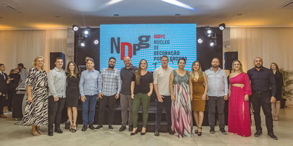 Uma noite de festa e celebração marcou o aniversário de dois anos do Núcleo de Decoração Ponta Grossa, repleta de brilho, gratidão e reconhecimento!