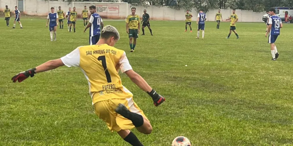 O Paraná Bom de Bola reúne desde atletas de base até masters (50 anos ou mais), incluindo também equipes femininas