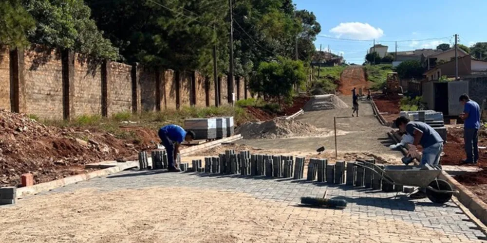 Prefeitura vem realizando projetos de pavimentação por toda a cidade
