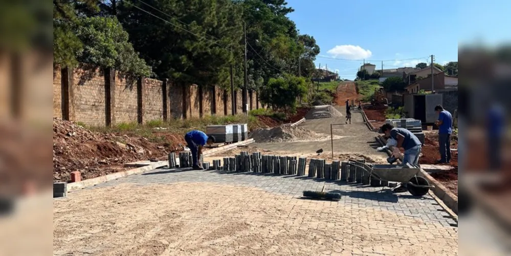 Prefeitura vem realizando projetos de pavimentação por toda a cidade