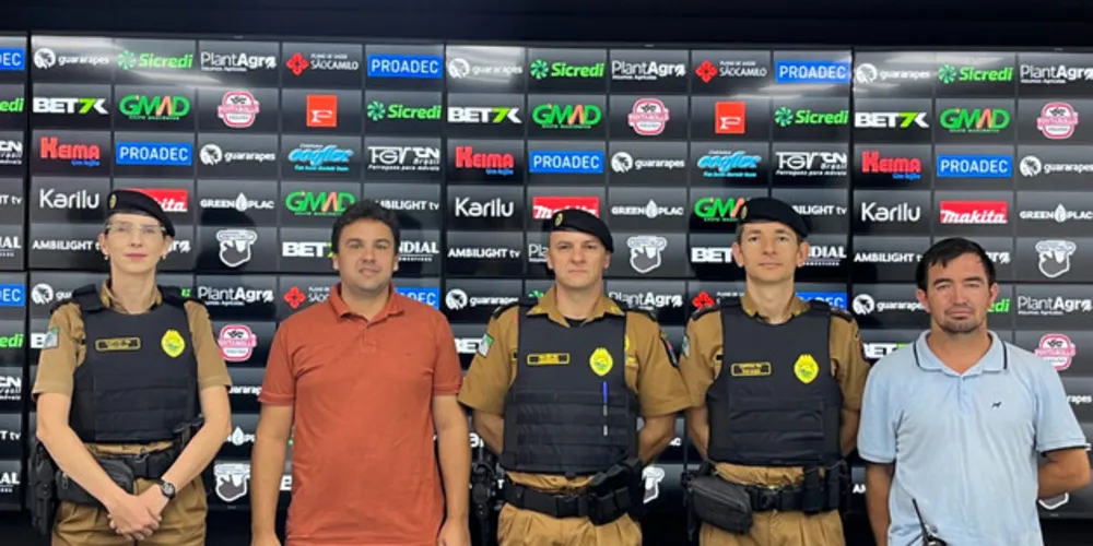 Agentes da polícia se reuniram com a diretoria do Operário