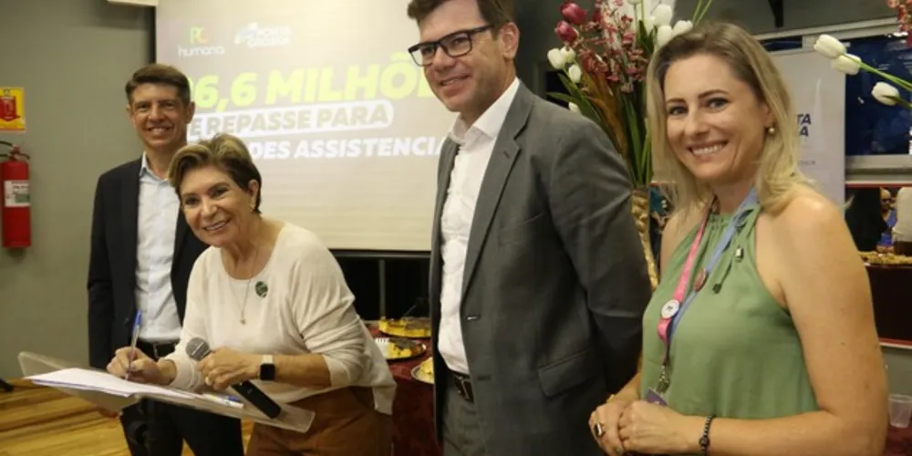 Lideranças do Executivo, durante o anúncio desta segunda-feira (29)