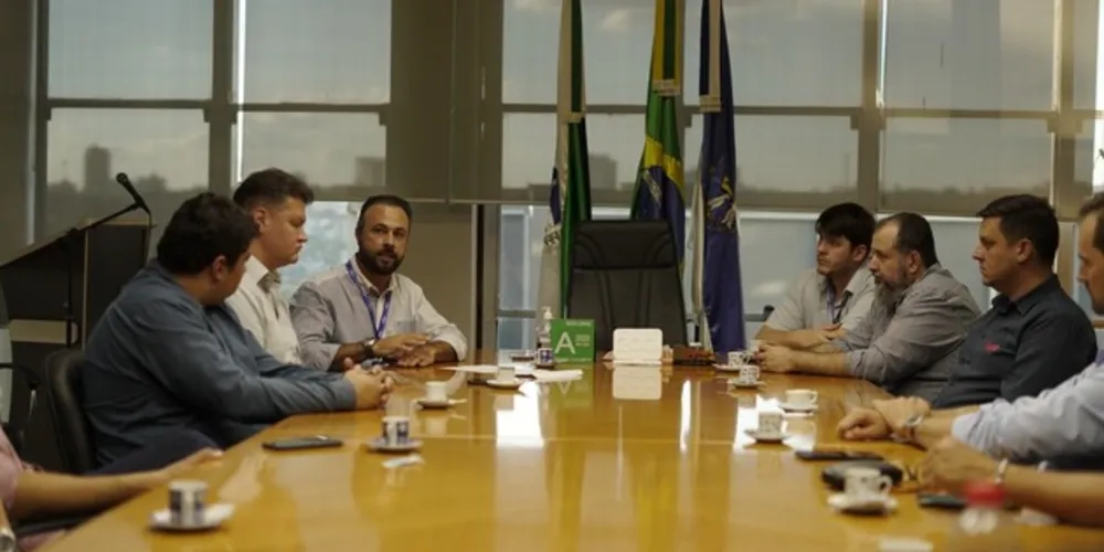 Reunião aconteceu no gabinete da prefeita Elizabeth