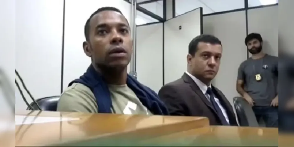 Robinho na audiência de custódia na Polícia Federal, em Santos