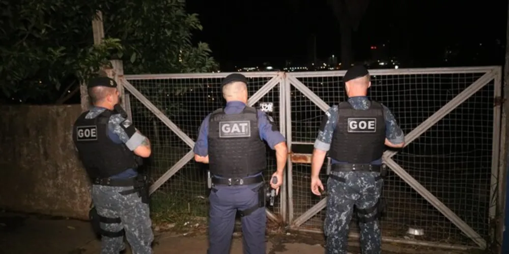 Equipes da Guarda Civil Municipal estão nas ruas buscando os suspeitos