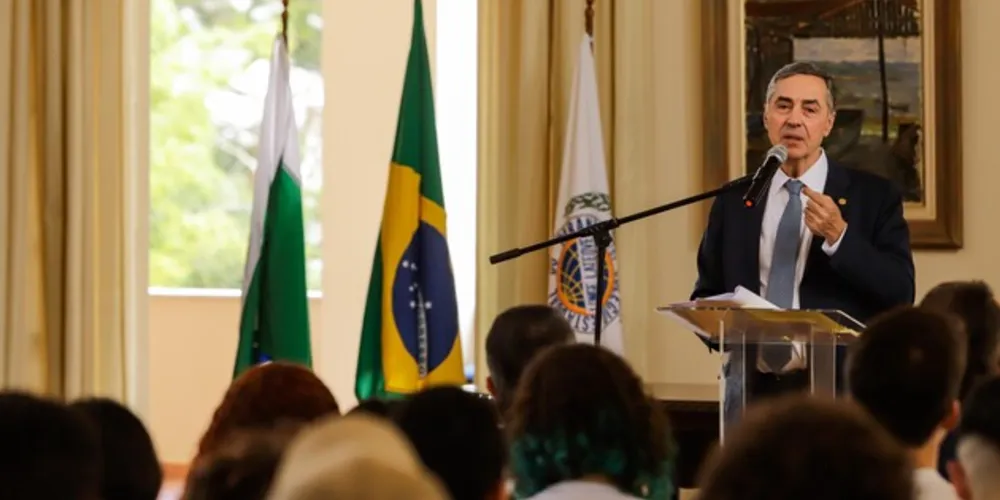 Barroso também parabenizou o Paraná por ter a melhor educação pública do Brasil
