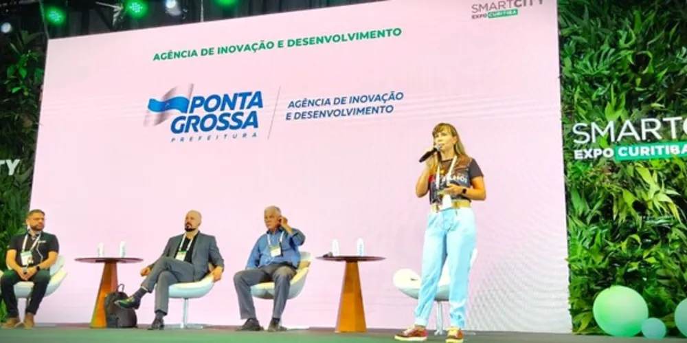 Presidente da AID de Ponta Grossa, Tônia Mansani, está no evento