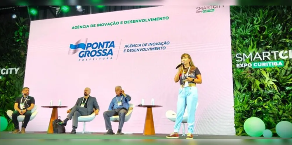 Presidente da AID de Ponta Grossa, Tônia Mansani, está no evento