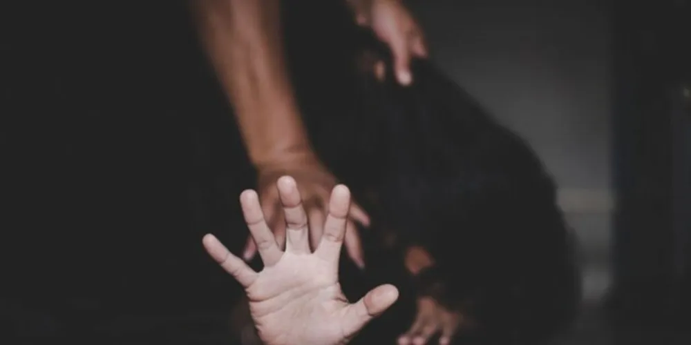 Vítima foi socorrida por estudantes que estavam no local