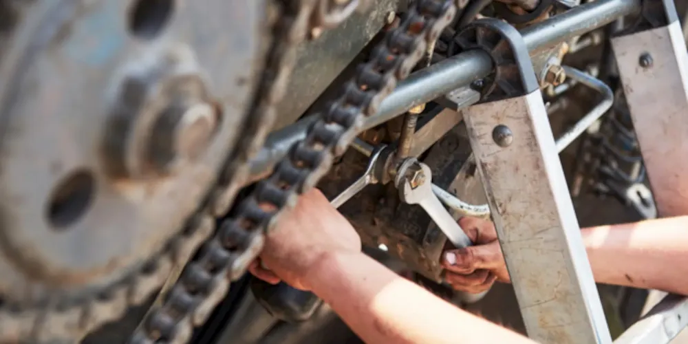 Além de reconhecer o trabalho contínuo, o colegiado também condenou a empresa a pagar R$ 10 mil como indenização