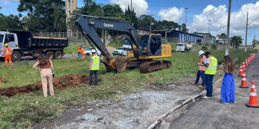 Este processo envolve a fresagem do pavimento asfáltico, seguida de análise e recomposição dos revestimentos