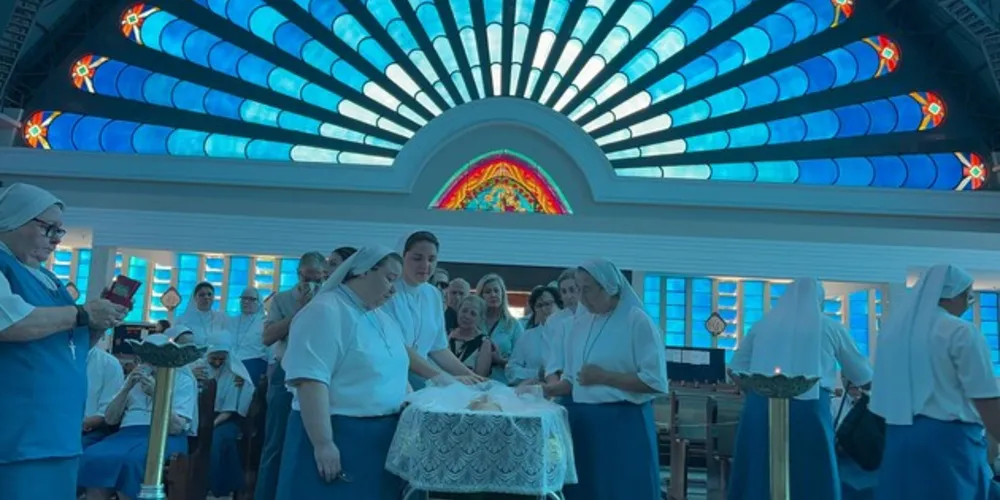 O cerimonial iniciou às 10h da manhã desta segunda-feira (4)