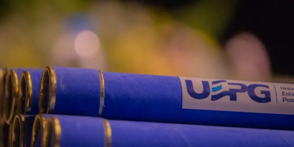 Na semana passada, a Universidade Estadual de Ponta Grossa reafirmou a sua existência na formatura institucional de 888 alunos.