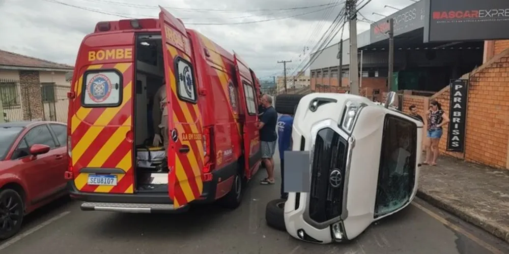 Condutora do Onix foi atendida pela equipe do Siate