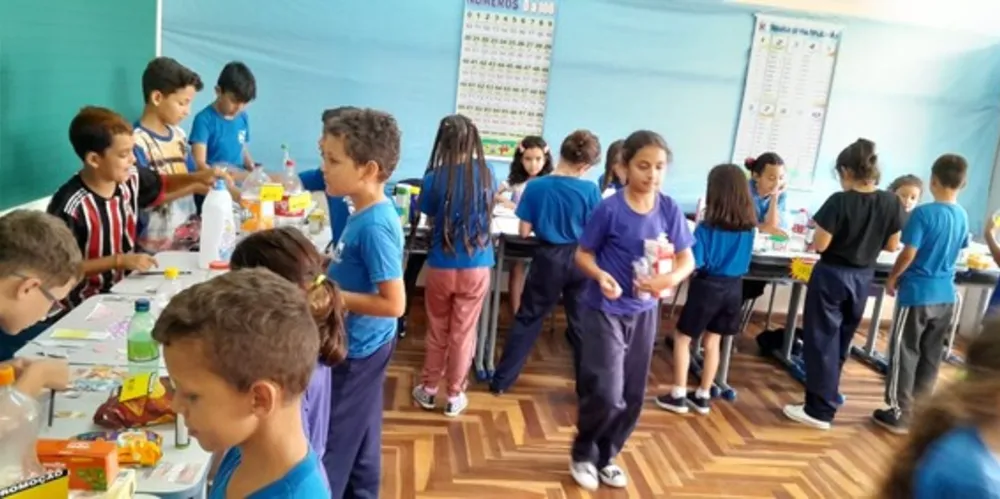 Após todo o processo de idealização do projeto, a empolgação tomou cota da turma durante a inauguração do "Mercado Guaracy"