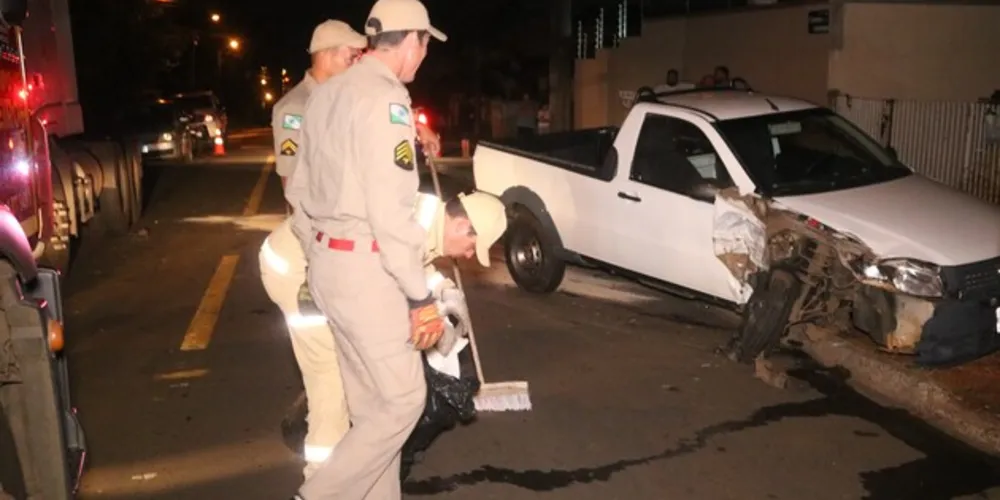 Colisão na noite desse domingo foi na rua Nicolau Florenzano