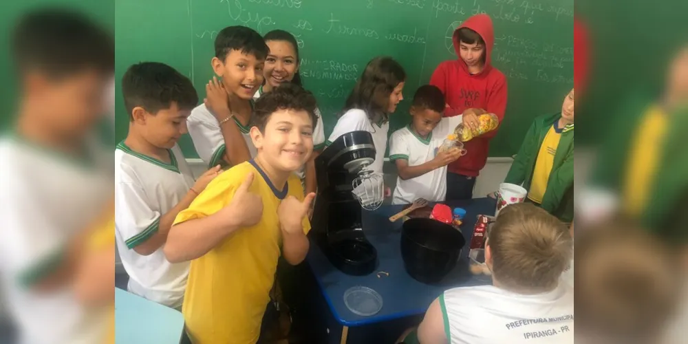 A diversão tomou conta da sala de aula e os alunos aprenderam na prática mais sobre o uso das frações