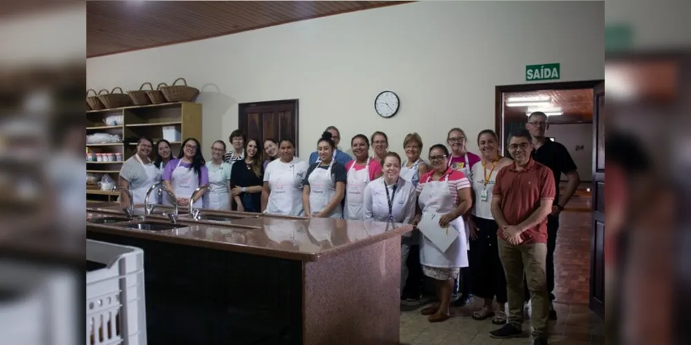 Durante o curso, os alunos terão a oportunidade de aprender técnicas avançadas de preparo e decoração de bolos