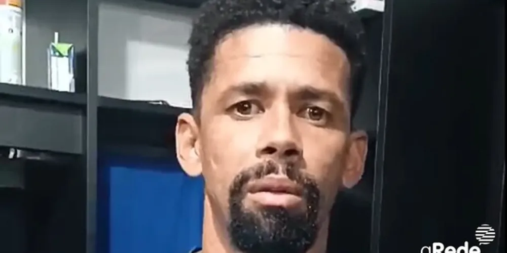 Imagem ilustrativa da imagem Zagueiro do Azuriz fala sobre caso de racismo em PG; veja vídeo