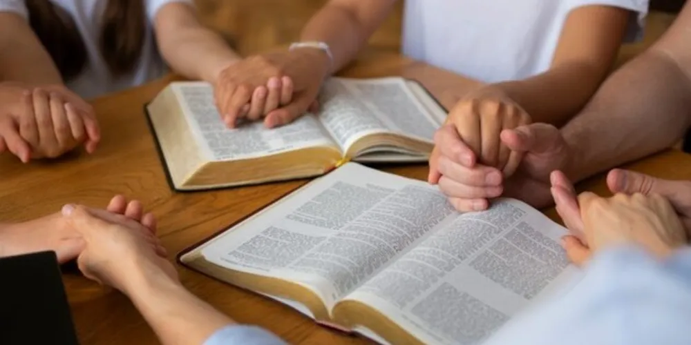 As Oficinas de Oração e Vida (TOV) são um serviço dentro da Igreja.
