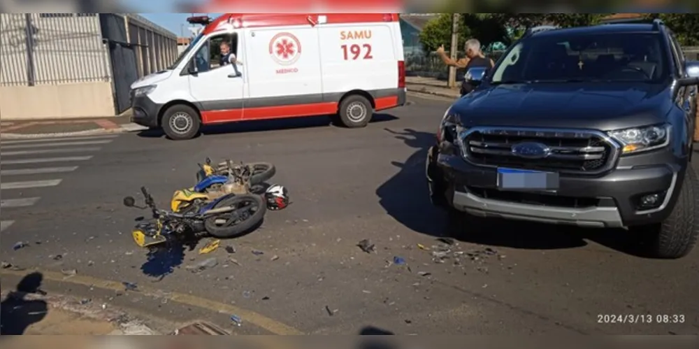 Condutor da moto teve um traumatismo craniano após a queda