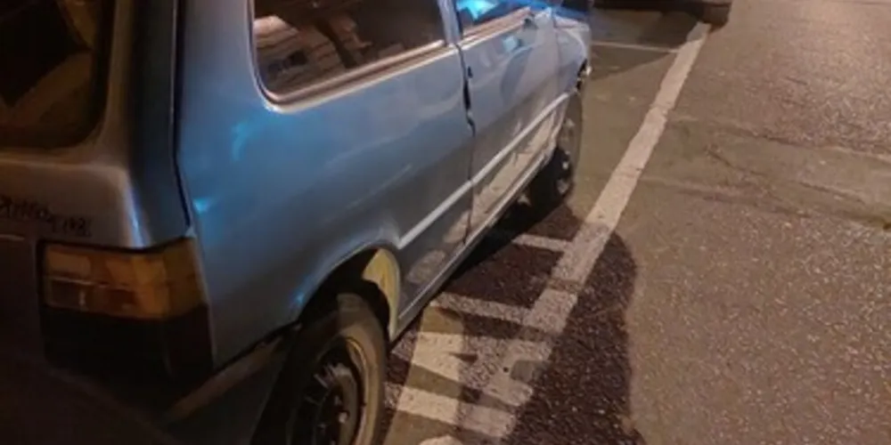 Ao consultar o veículo no sistema, foi verificado alerta de furto, há aproximadamente três horas