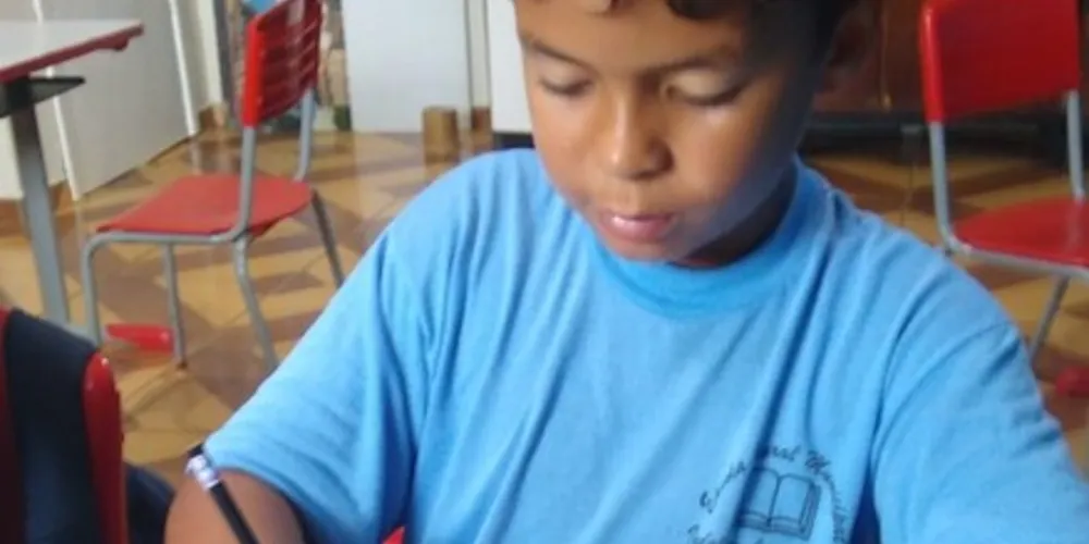 Como atividade final, cada alunos pode colorir retratos sobre as mulheres estudadas em sala.