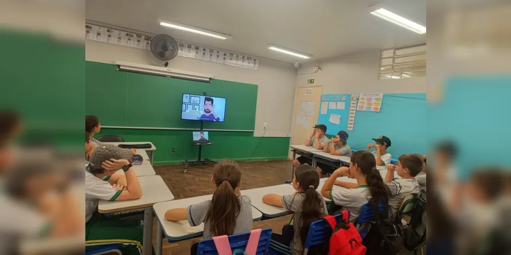 As atividades realizadas pela turma tiveram como base a videoaula do projeto Vamos Ler - Geração Digital.