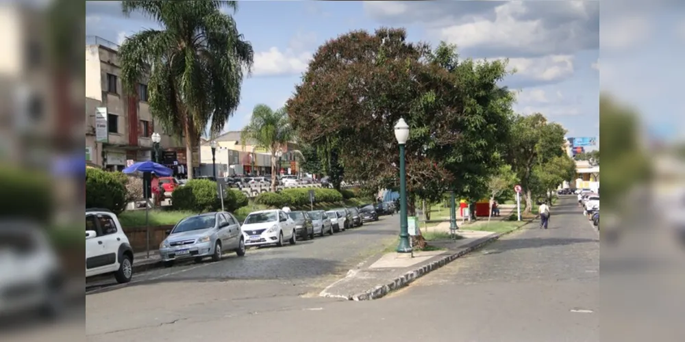 A partir deste sábado, a Feira da Estação Arte acontecerá na Praça João Pessoa.