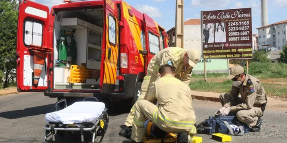 Motociclista, de 26 anos, foi encaminhado pela ambulância do Siate para o Hospital Geral Unimed (HGU)