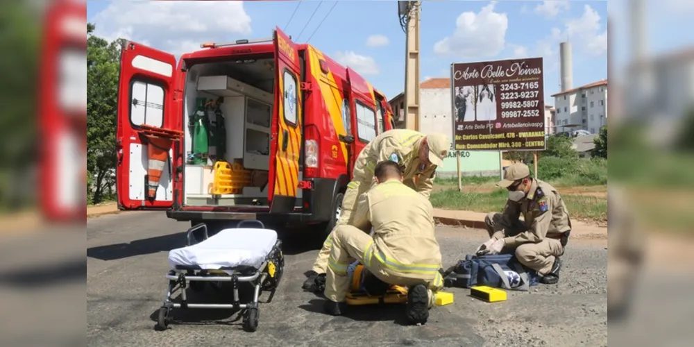 Motociclista, de 26 anos, foi encaminhado pela ambulância do Siate para o Hospital Geral Unimed (HGU)