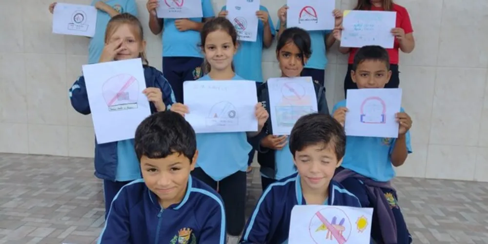 As atividades tiveram como principal objetivo alertar a comunidade escolar para os perigos da doença.