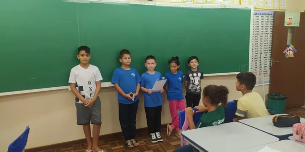 As atividades ajudaram os alunos a criar consciência sobre a importância do descarte adequado de resíduos.