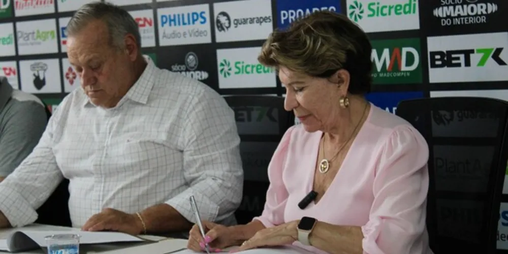 A cerimônia contou com a presença da prefeita Elizabeth Schmidt