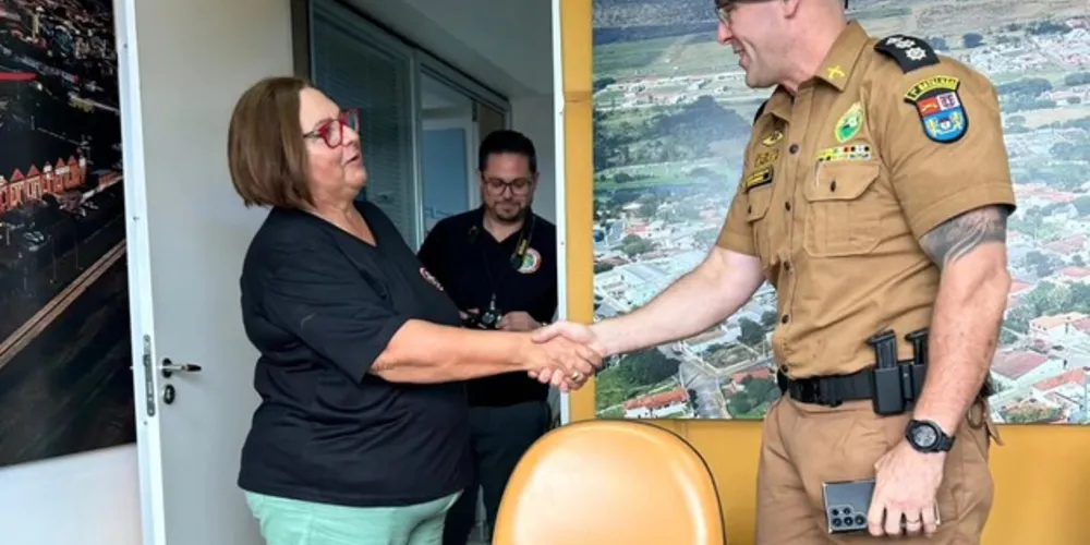 Imagem ilustrativa da imagem Comandante do 1º Batalhão da PM visita prefeitos da região