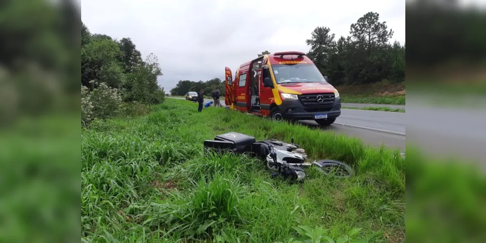 O motorista foi atendido pela ambulância do Siate