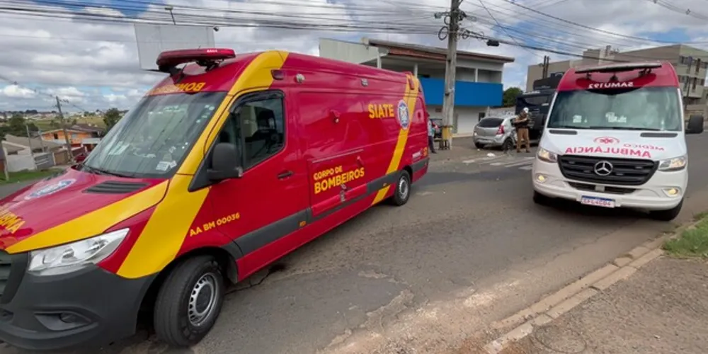 Ocupantes da motocicleta foram atendidos pelas ambulâncias do Siate e do Samu